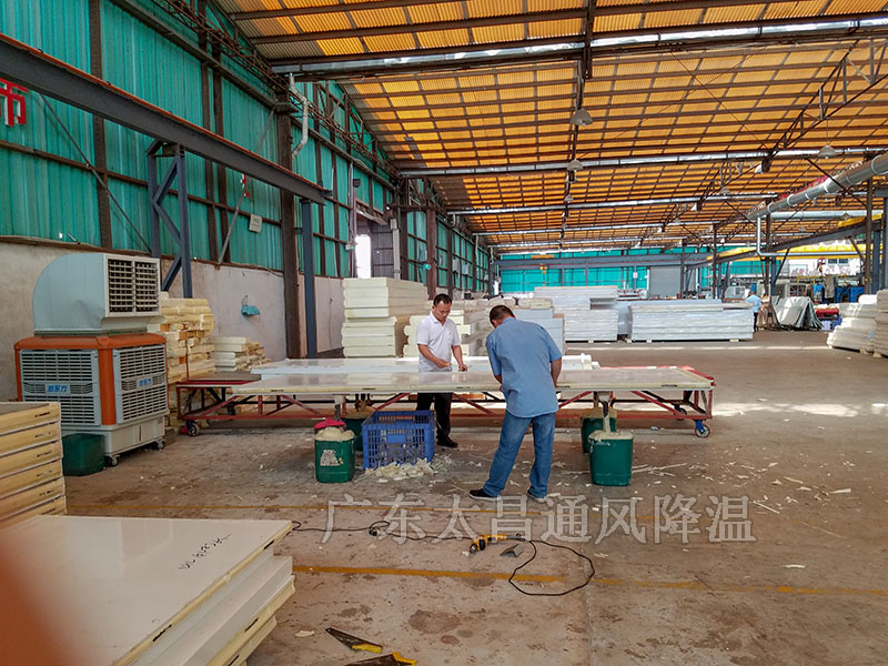 移動式環(huán)?？照{(diào)在工業(yè)廠房的應(yīng)用