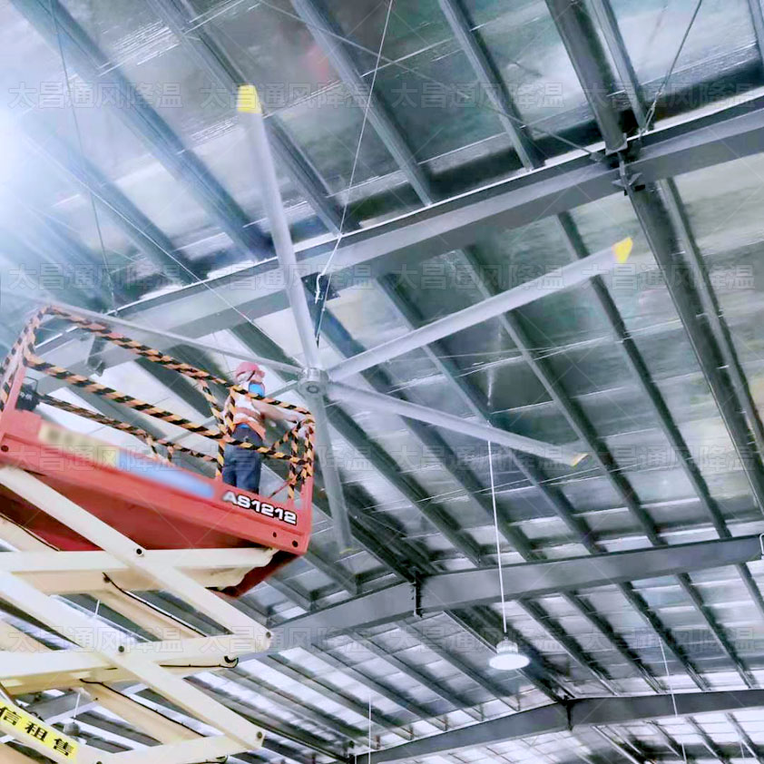 高大廠房通風(fēng)降溫設(shè)備工業(yè)大風(fēng)扇的價(jià)格是多少？