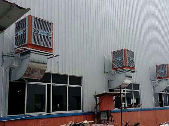 鐵皮廠房安裝潤東方環(huán)?？照{(diào)